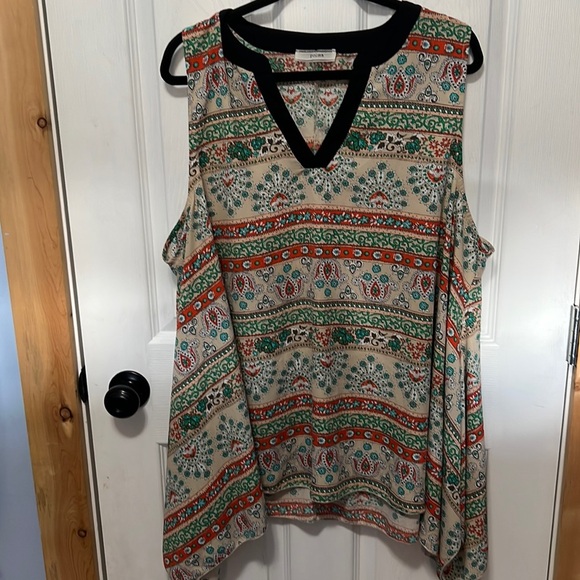 3/$20 printed tunic - Picture 1 of 3